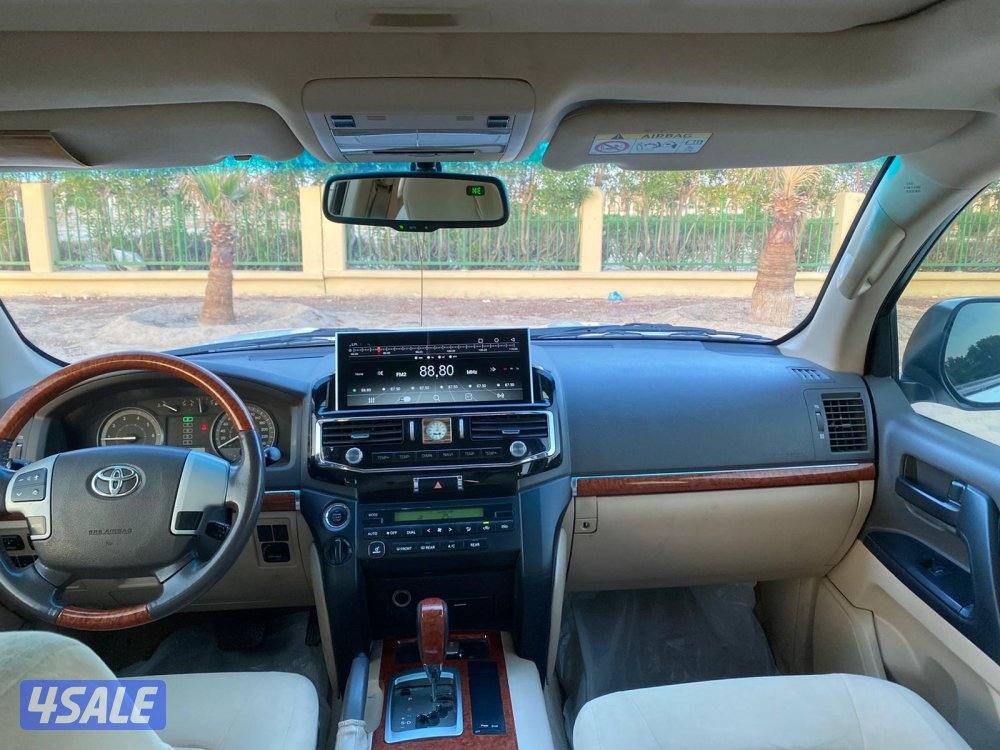 للبيع لاندكروز / ٢٠١٤ GXR ٨ سلندر6