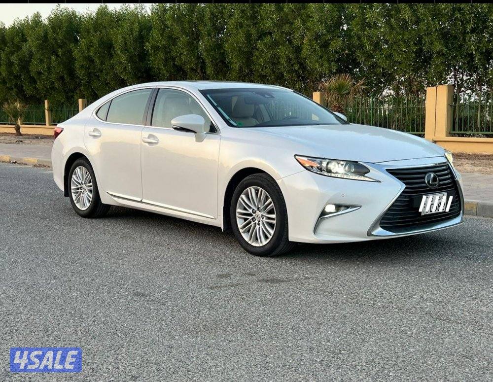 للبيع لكزس ES350 موديل / 2016 صبغ وكالة ماعدا قطعة2