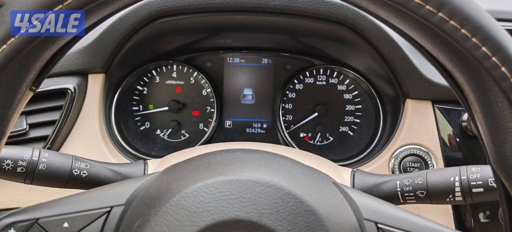 نيسان اكس تريل ٢٠١٩ فضي 4WD ماشي ٩٢ ألف مفحوص4