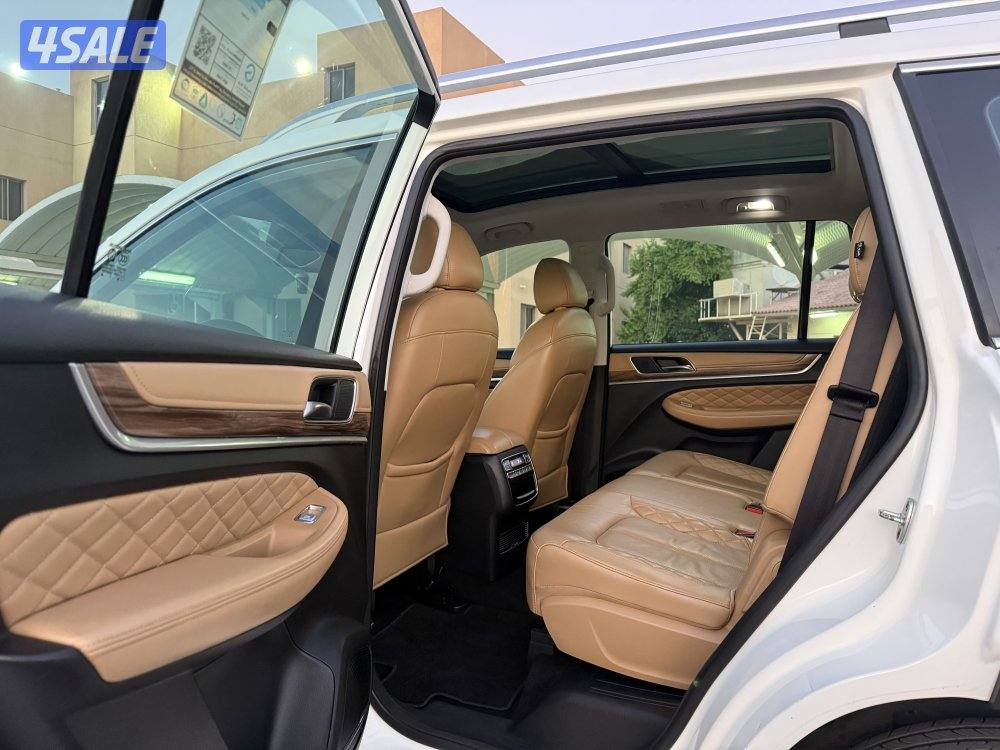 للبيع جيب MG موديل 2020 النوع RX85