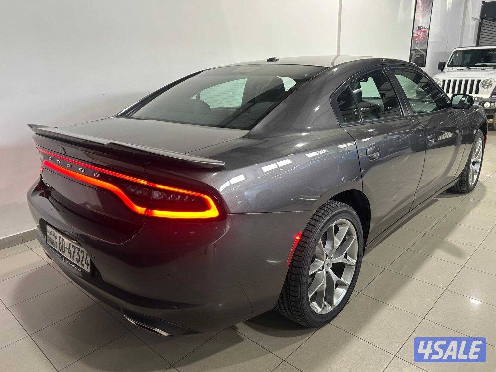 Dodge Charger SXT PLus2