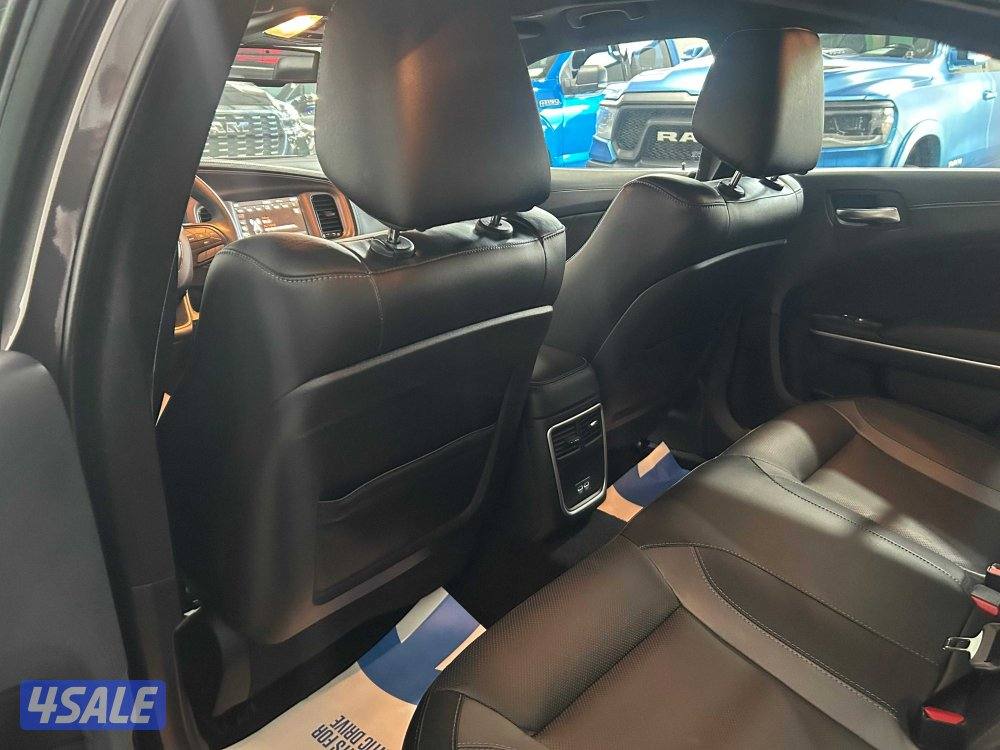 Dodge Charger SXT PLus5