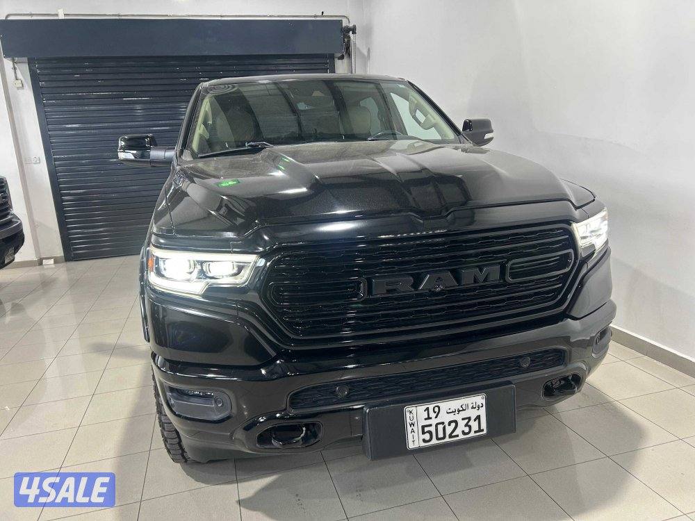 RAM 1500 Limited Crew Cab1