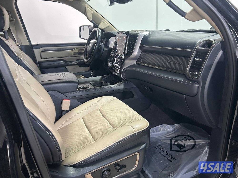 RAM 1500 Limited Crew Cab6