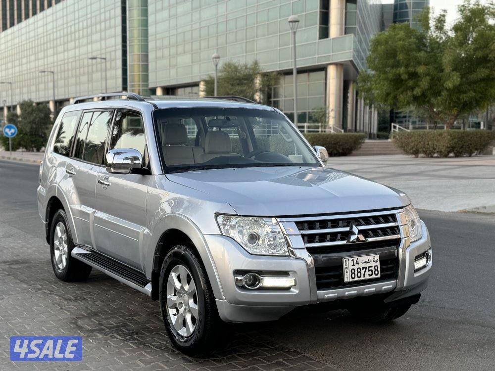 ميتسوبيشي باجيرو موديل 2016 عداد 138 بحاله ممتازه1