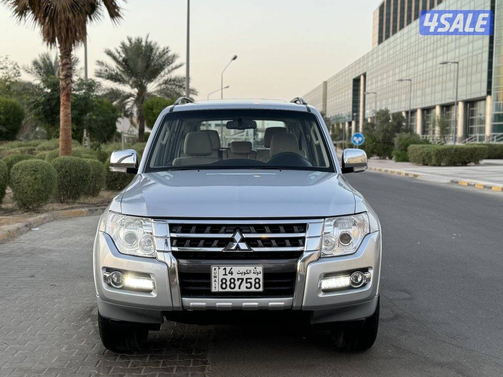 ميتسوبيشي باجيرو موديل 2016 عداد 138 بحاله ممتازه2