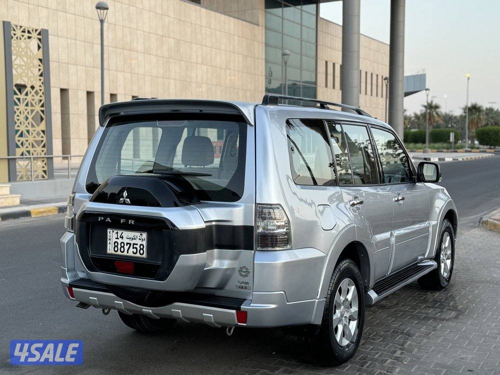 ميتسوبيشي باجيرو موديل 2016 عداد 138 بحاله ممتازه3