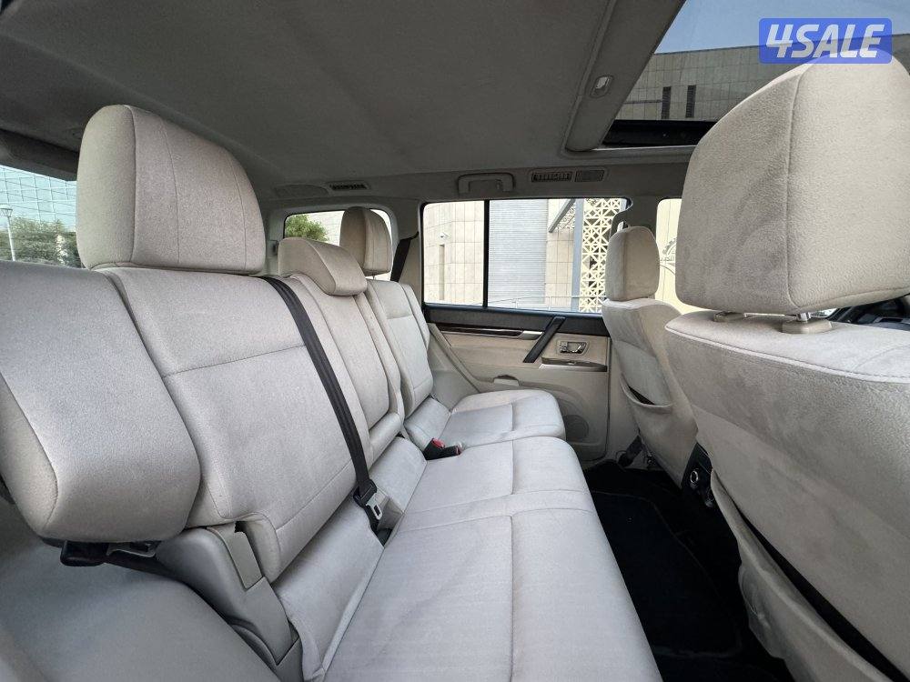 ميتسوبيشي باجيرو موديل 2016 عداد 138 بحاله ممتازه10