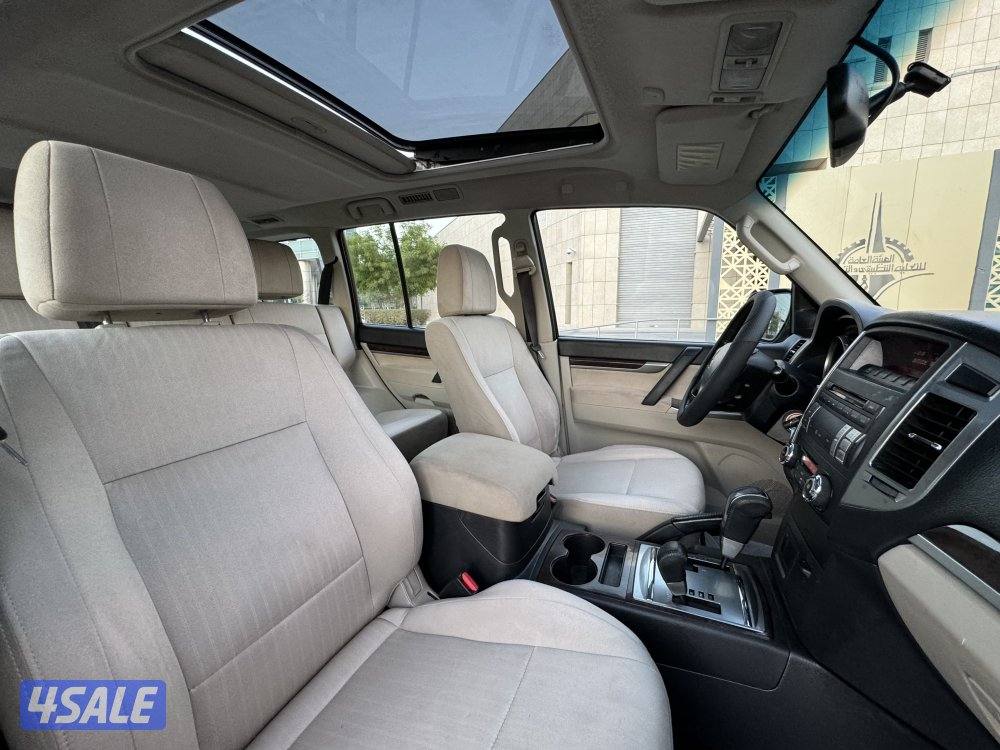 ميتسوبيشي باجيرو موديل 2016 عداد 138 بحاله ممتازه11