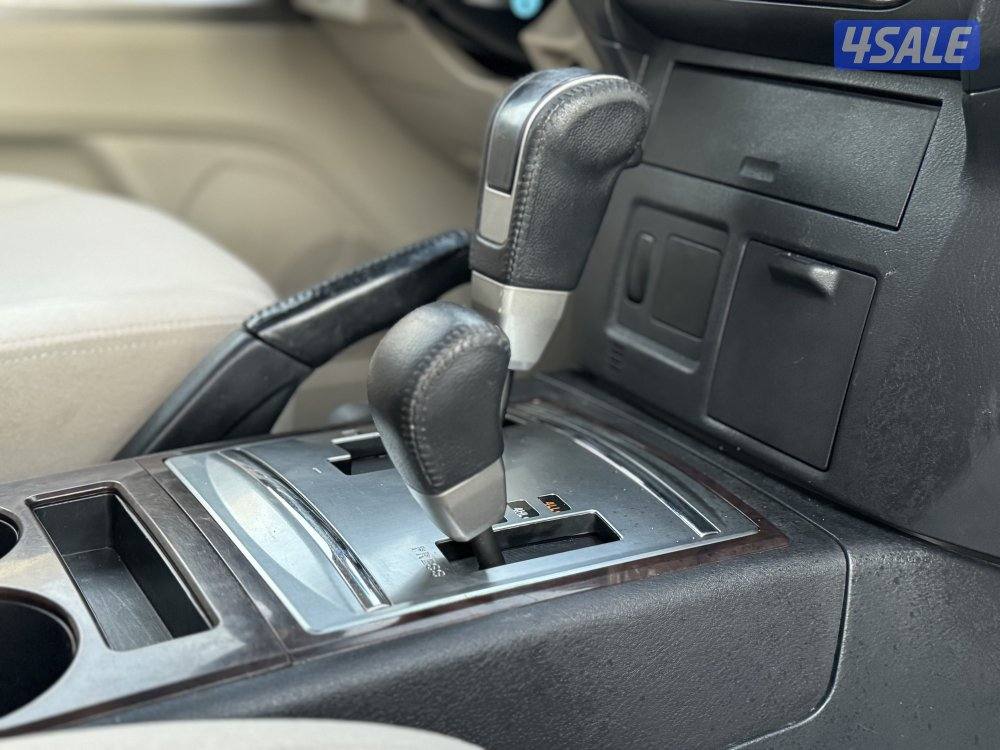 ميتسوبيشي باجيرو موديل 2016 عداد 138 بحاله ممتازه13