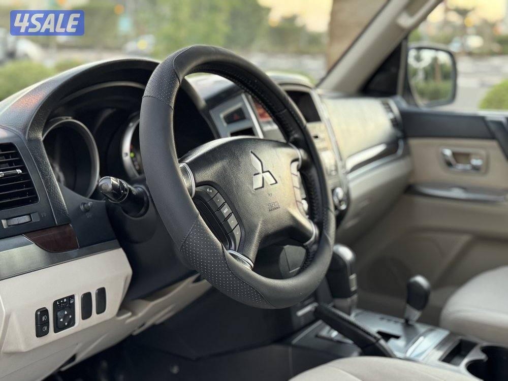 ميتسوبيشي باجيرو موديل 2016 عداد 138 بحاله ممتازه15