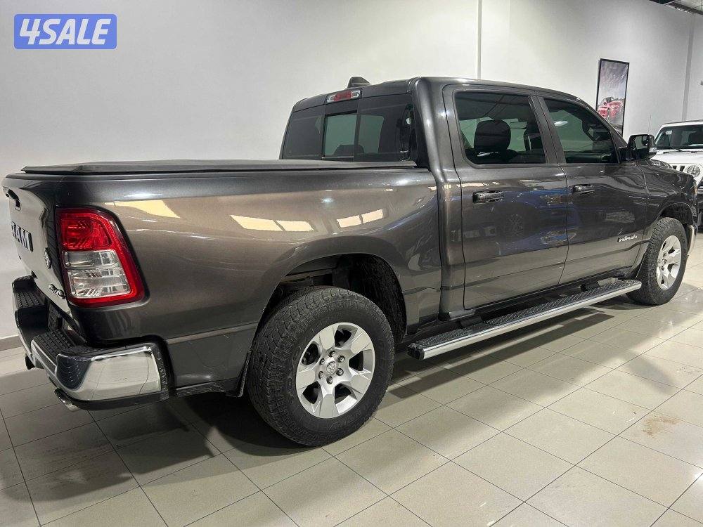 RAM 1500 Big Horn Crew Cab4