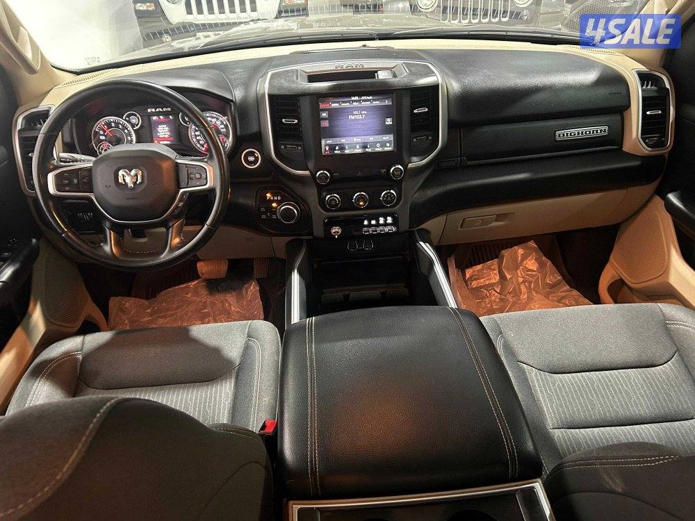 RAM 1500 Big Horn Crew Cab5