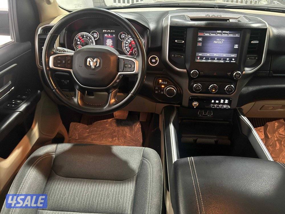 RAM 1500 Big Horn Crew Cab7