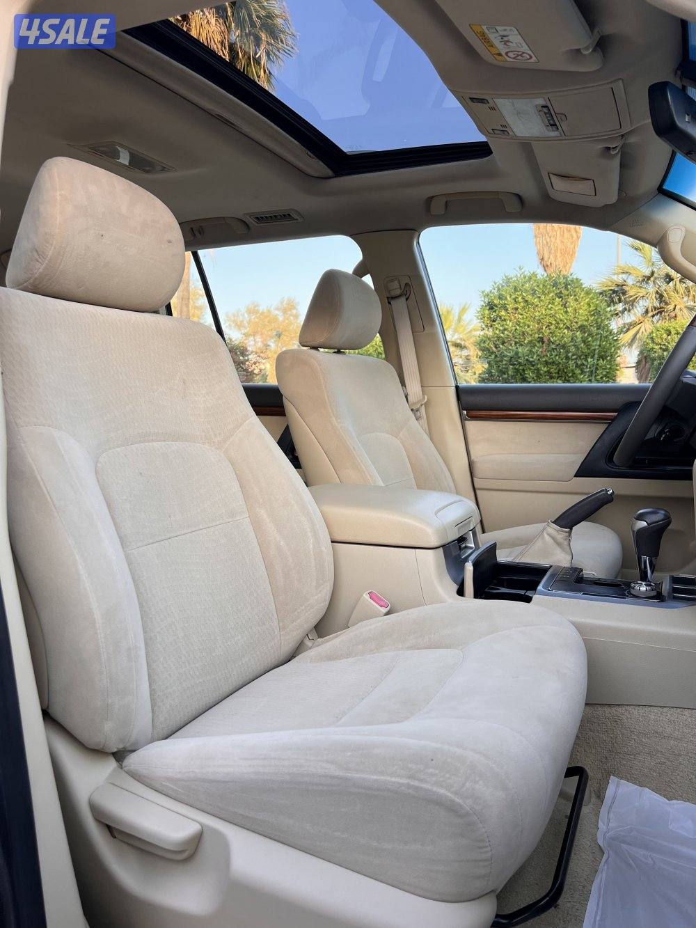 للبيع لاندكروزر V8 2016 الساير6