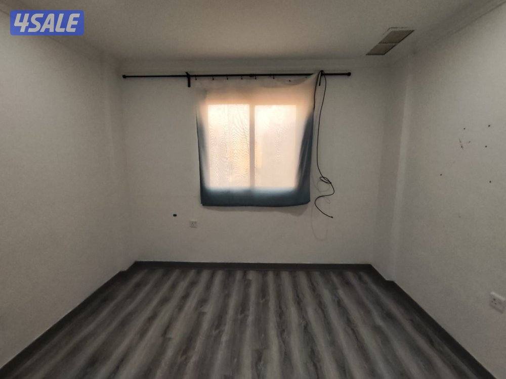 شقق للايجار حولي كويتين فقط فاضي وخلو غرفه صاله حمام مطبخ باركن12