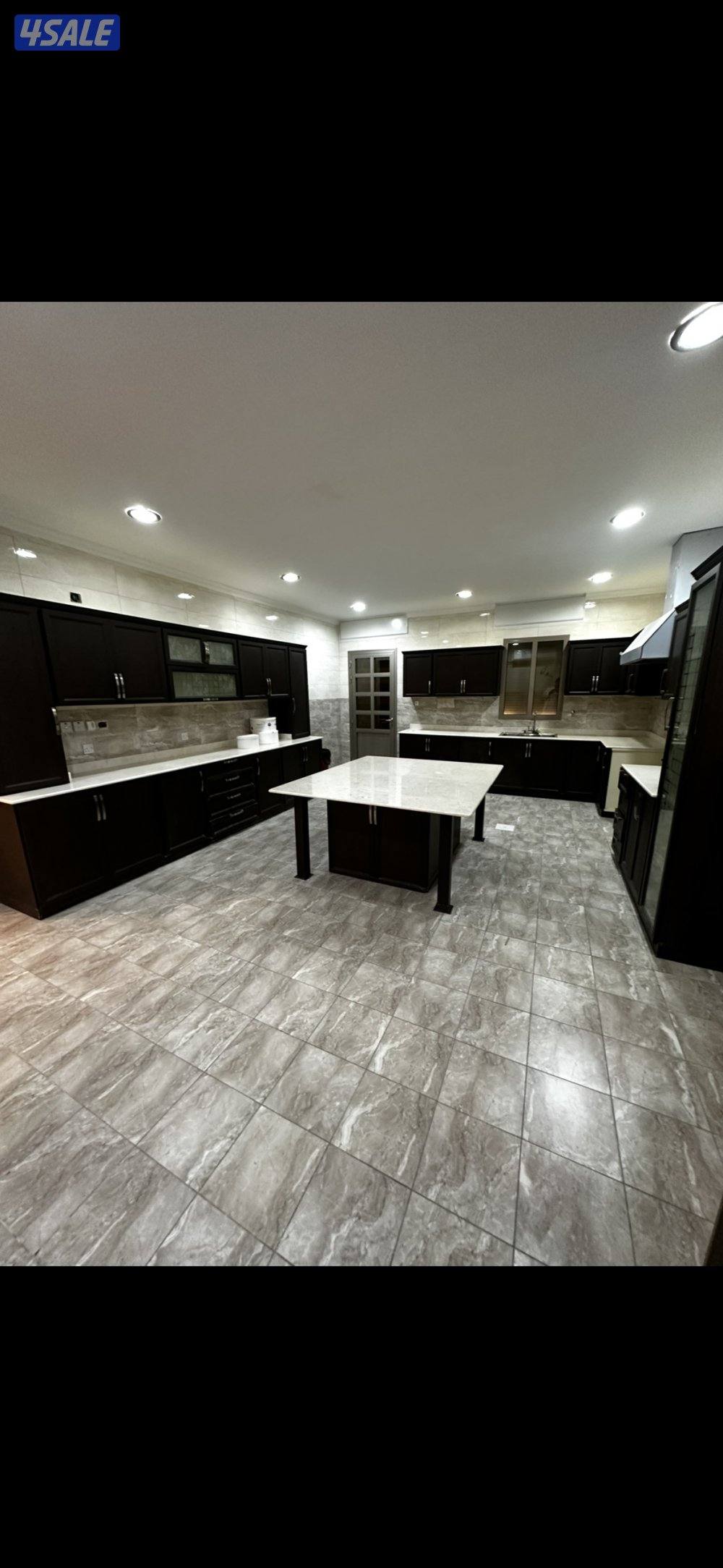 بيت كامل 3 شوارع و ارتداد و حديقة0