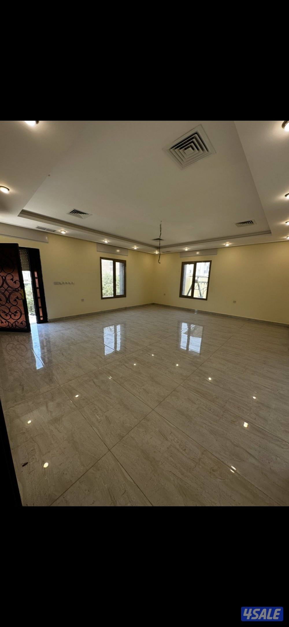 بيت كامل 3 شوارع و ارتداد و حديقة2