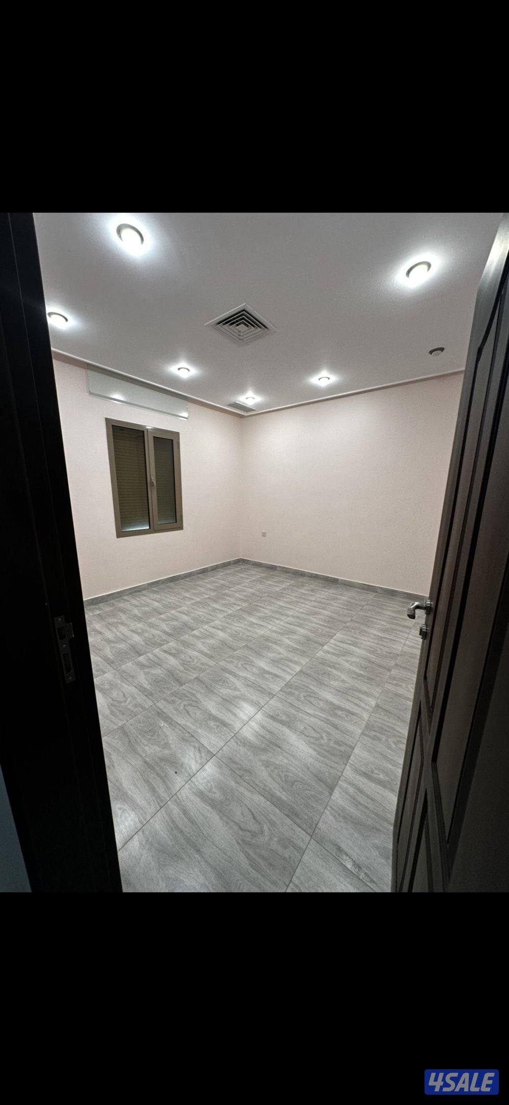 بيت كامل 3 شوارع و ارتداد و حديقة4