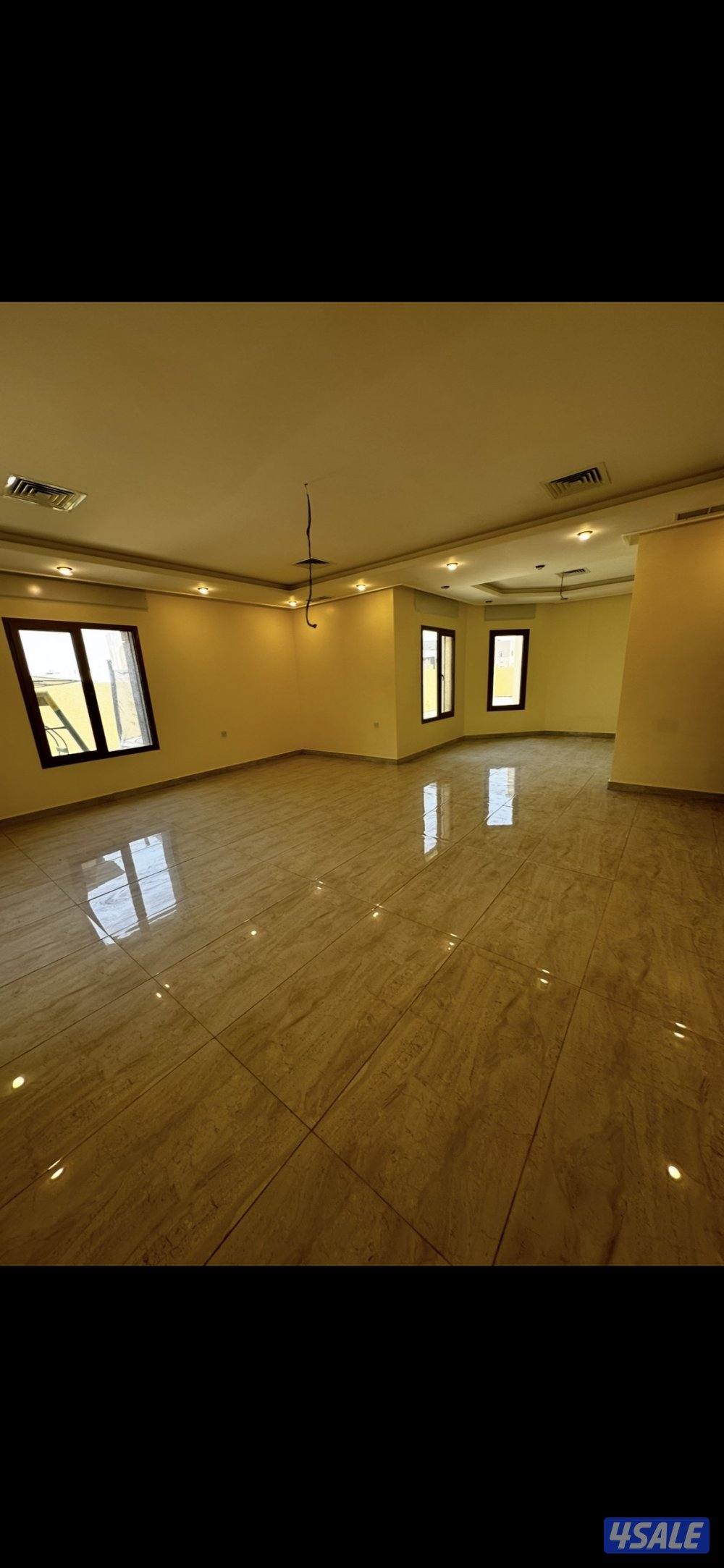 بيت كامل 3 شوارع و ارتداد و حديقة6