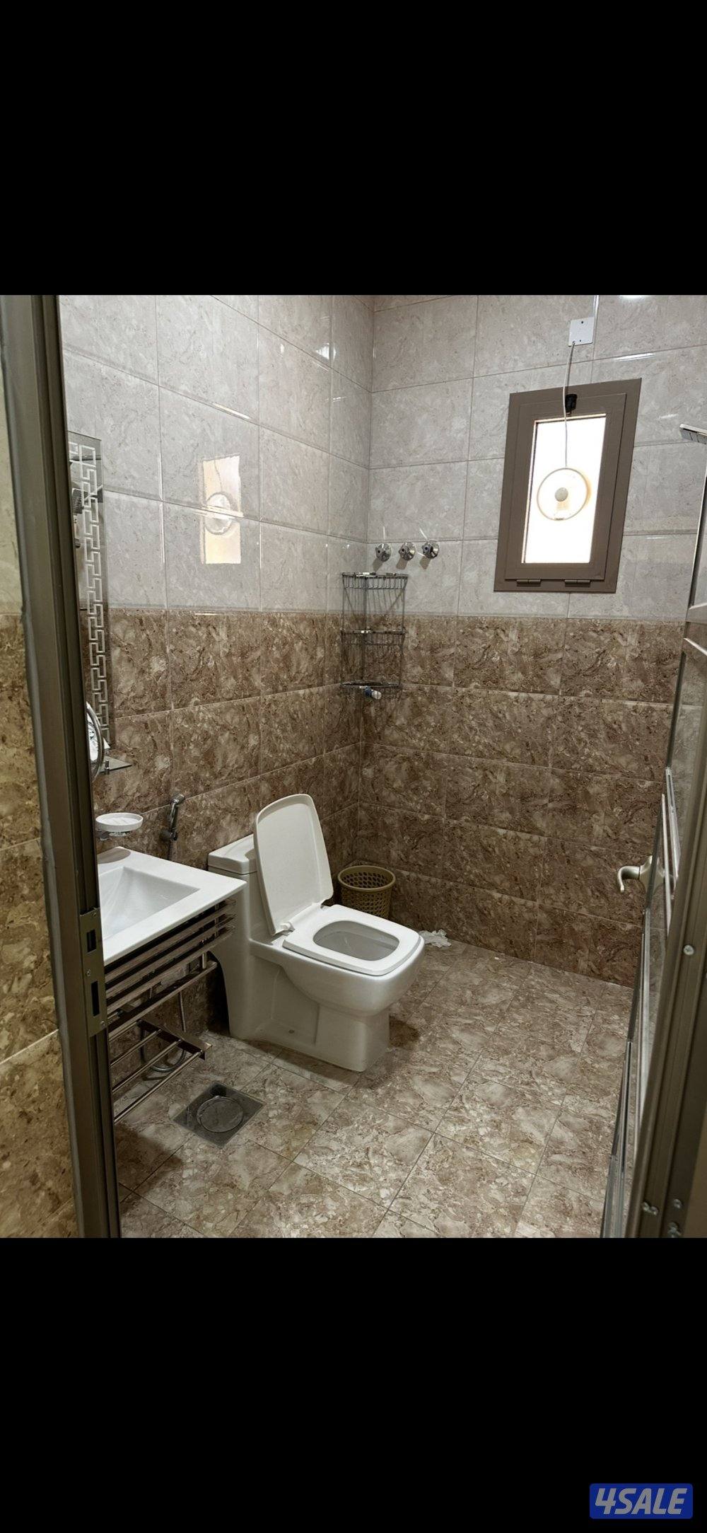 بيت كامل 3 شوارع و ارتداد و حديقة9