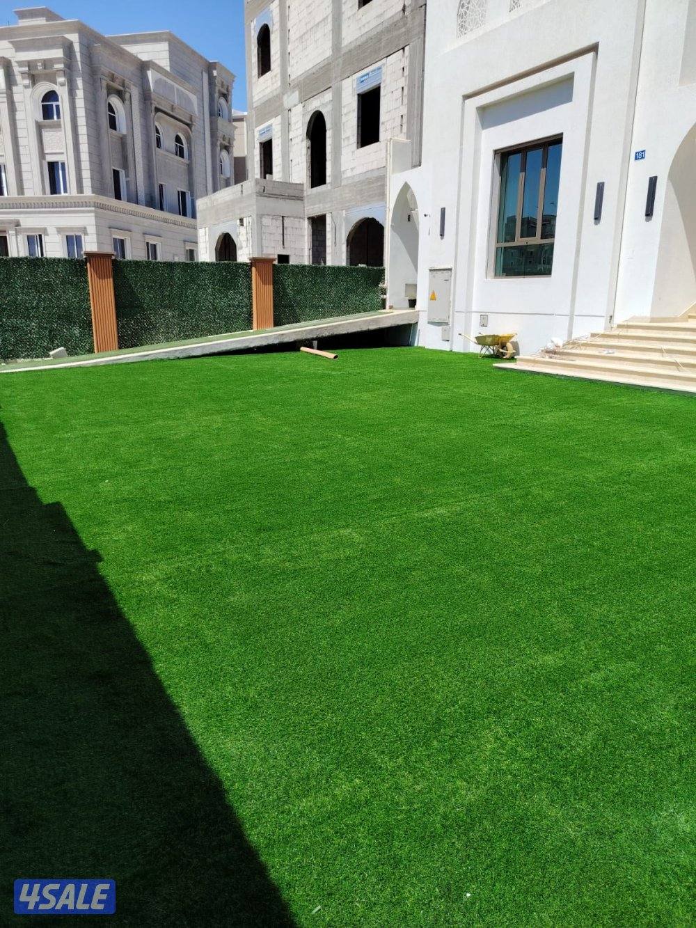 تنسيق  حدائق وتركيب شبكات الري وزراعه الثيل الطبيعي وتركيب الثيل1