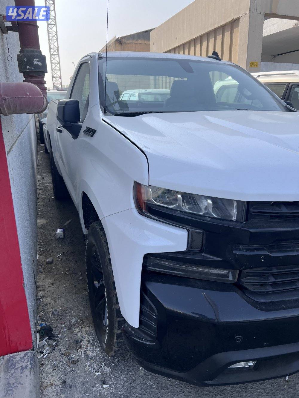 للبيع تريل بوس Z710