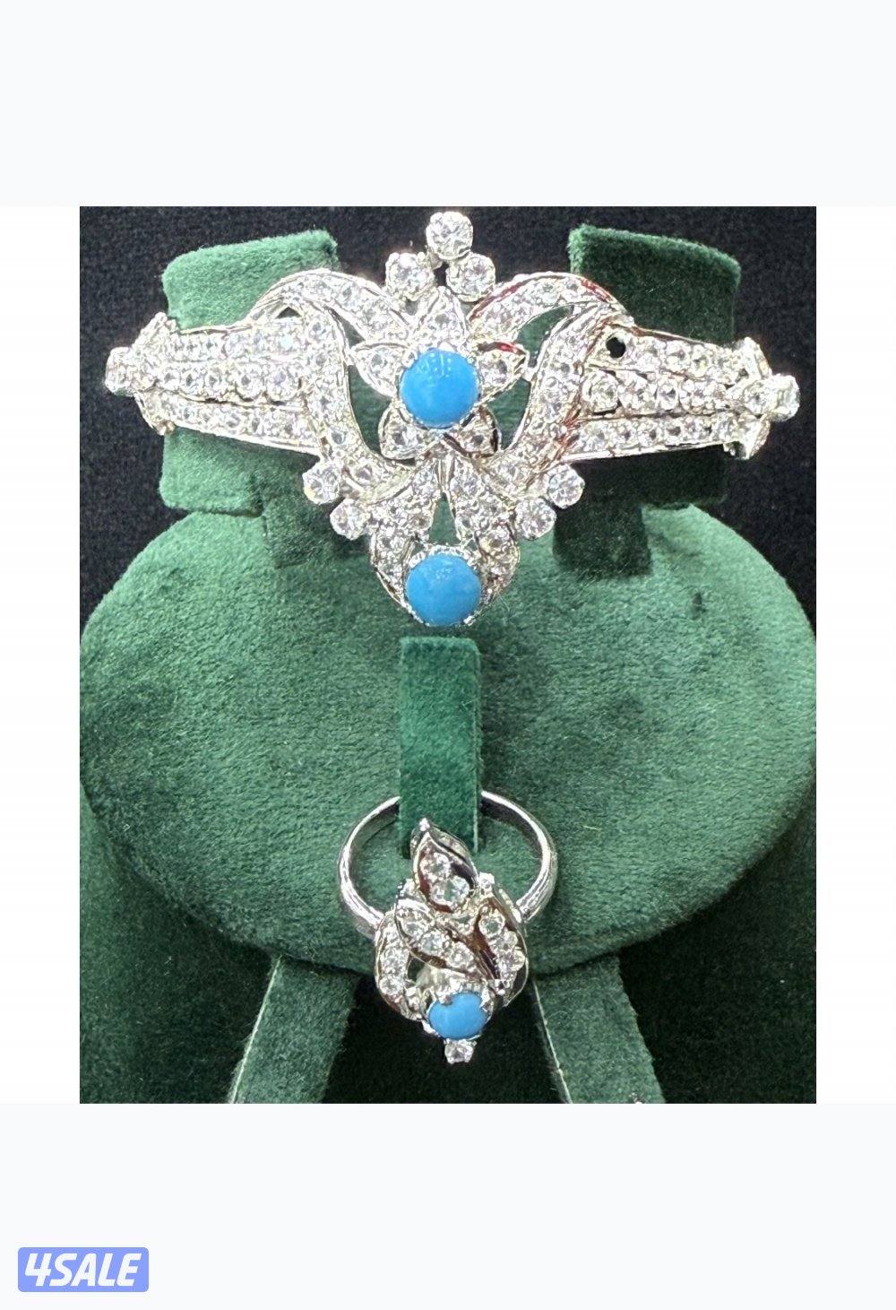 طقم نسائي فضة عيار 925 مطلي بالروديوم – فصوص زركون أبيض1