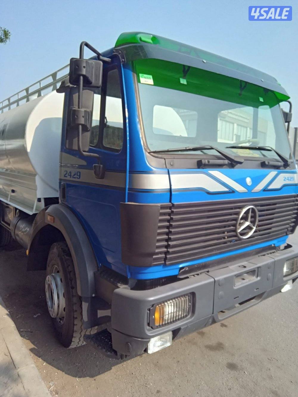 للبيع شاحنه صهريج مياه 24350