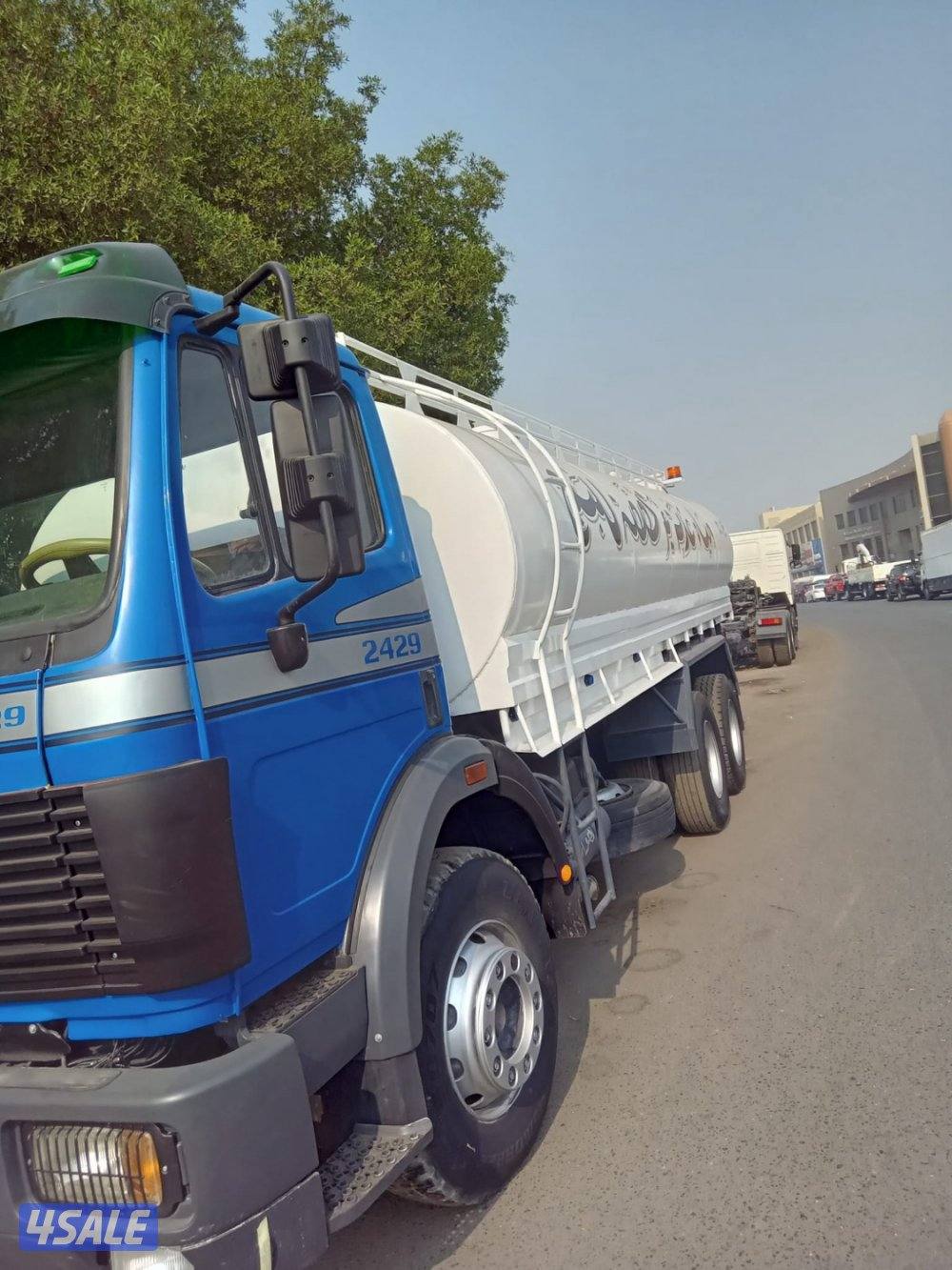 للبيع شاحنه صهريج مياه 24351