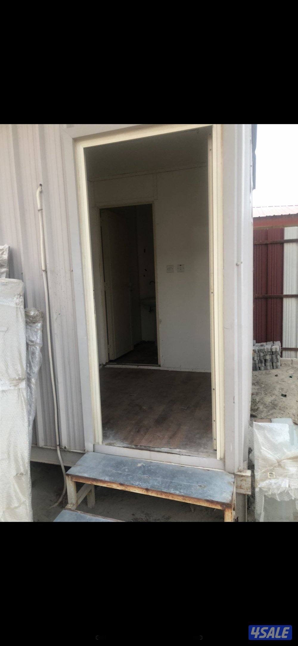 للبيع شاليه ثابت ٤ ب ٦0