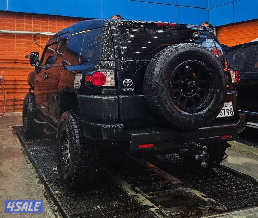 للبيع اف جي كروزر4