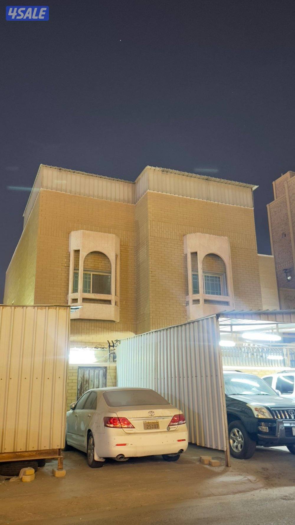 للبيع بيت ب ام الهيمان موقع بطن وظهر مقالب الخدمات0