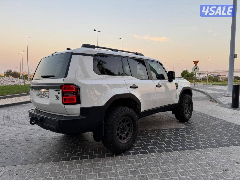 للبيع برادو ٢٠٢٤ مجهز كامل بشركة orp الاغراض مذكوره بالصوره كلها4