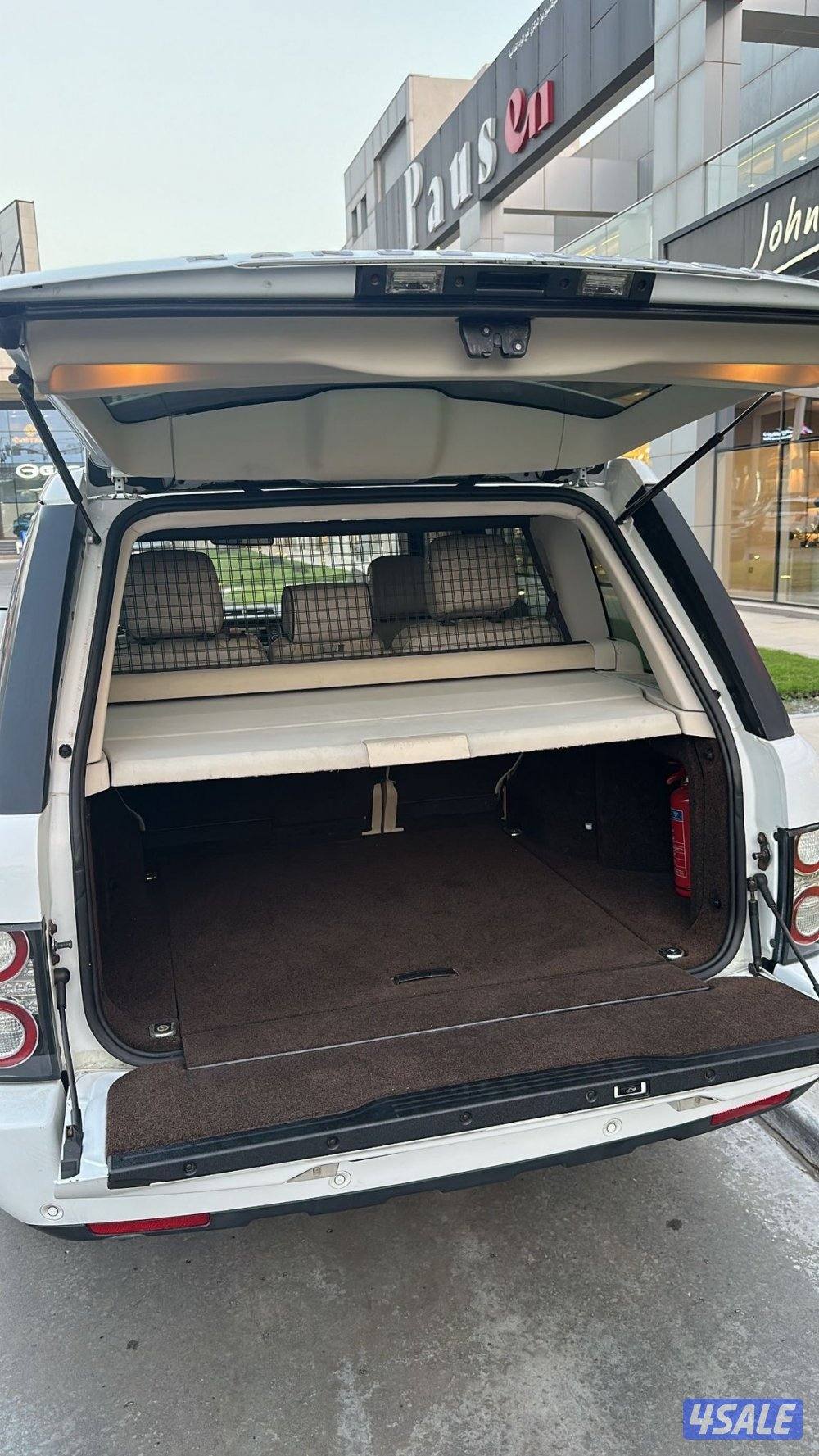 للبيع رنج روفر من النوادر تبارك الرحمن موديل 20128