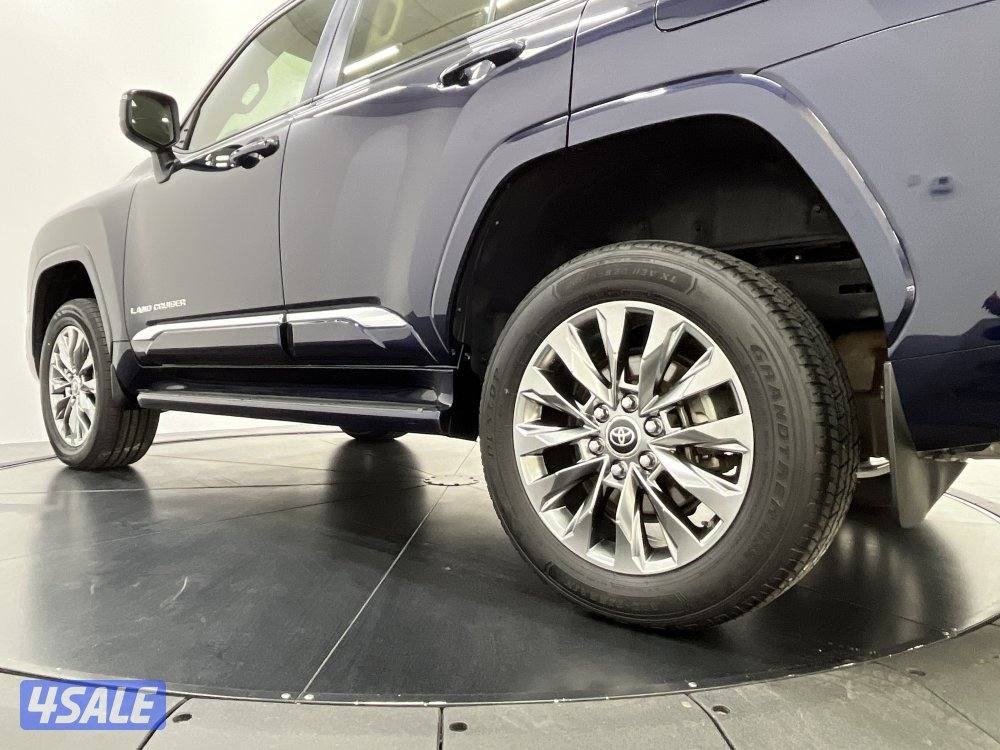 TOYOTA LAND CRUISER 24L3-GXR4AL-LA6