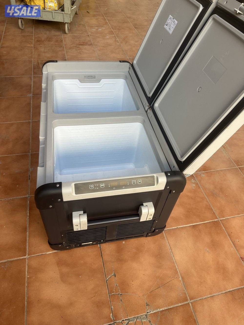 للبيع ثلاجة دوماتك0