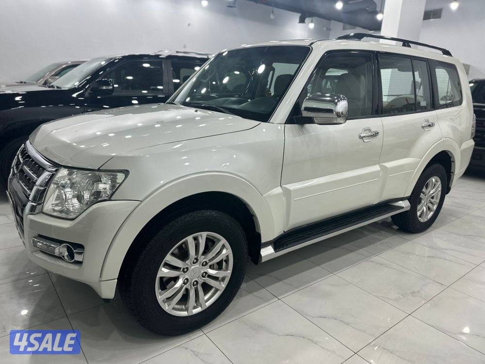 باجيرو موديل ٢٠١٨ وارد الوكاله ماشي ١٤٠ ألف كم0