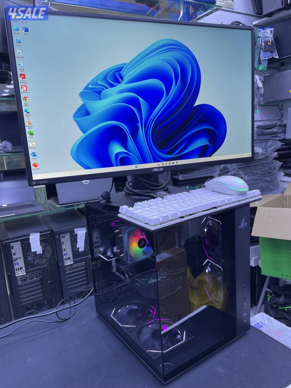 نشتري ونبيع جميع أنواع اللابتوبات والكمبيوترات بأفضل لاسعار8