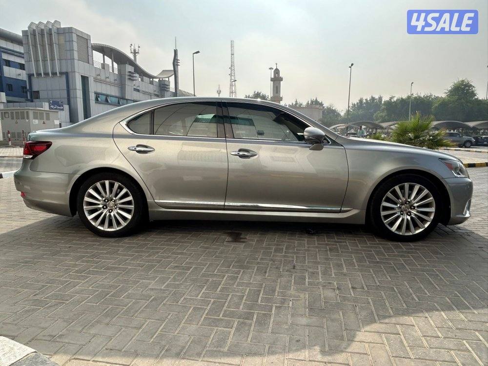لكزس LS460 عداد 96 الف فقط5