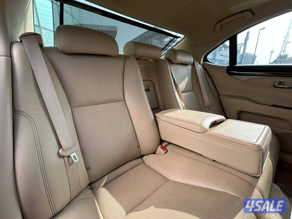 لكزس LS460 عداد 96 الف فقط13