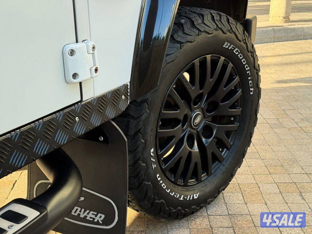 ديفندر90 موديل2013 عداد98الف وارد الغانم سيرفس منتظم بحاله نادروه4