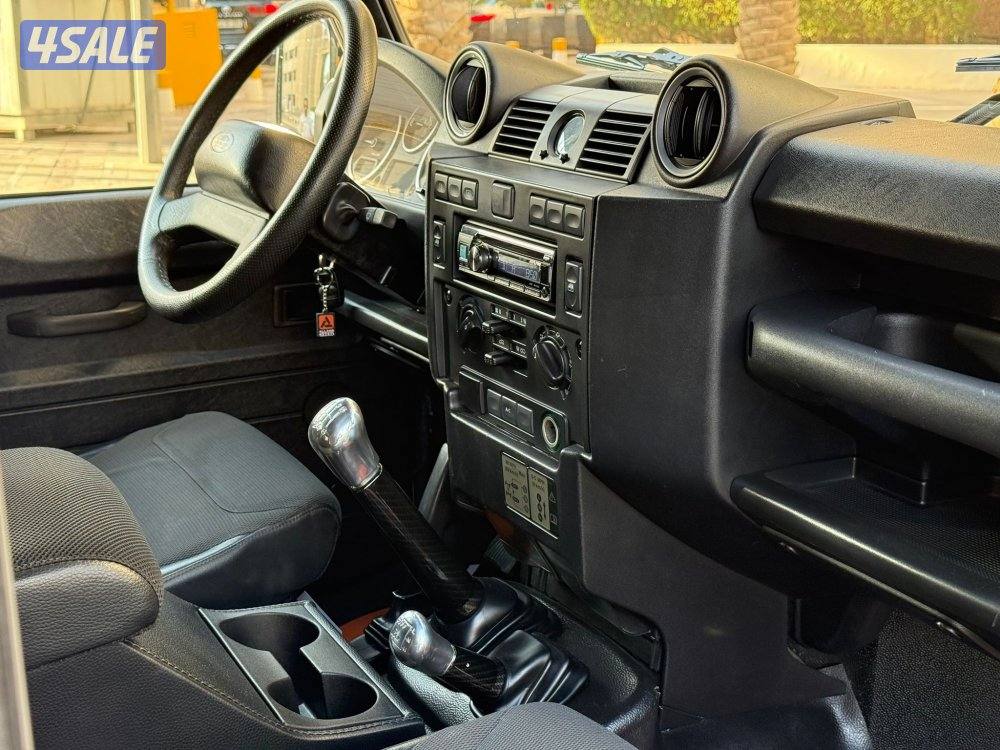 ديفندر90 موديل2013 عداد98الف وارد الغانم سيرفس منتظم بحاله نادروه8