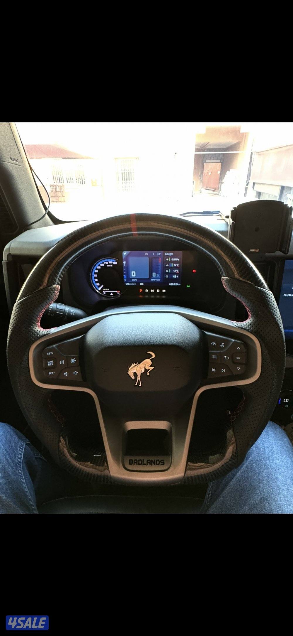 للبيع سكان برونكو ( كاربون )1