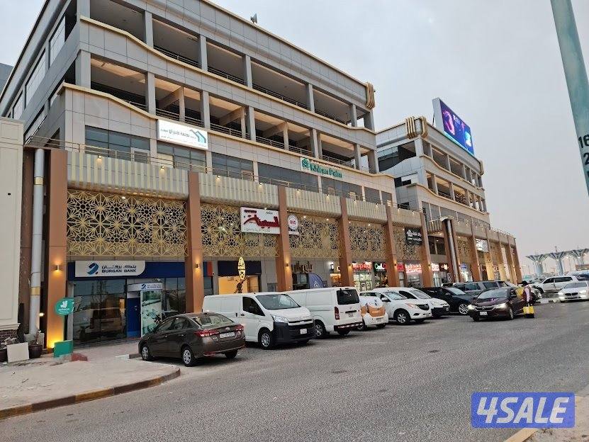 للايجار محل بمجمع بلووتو1