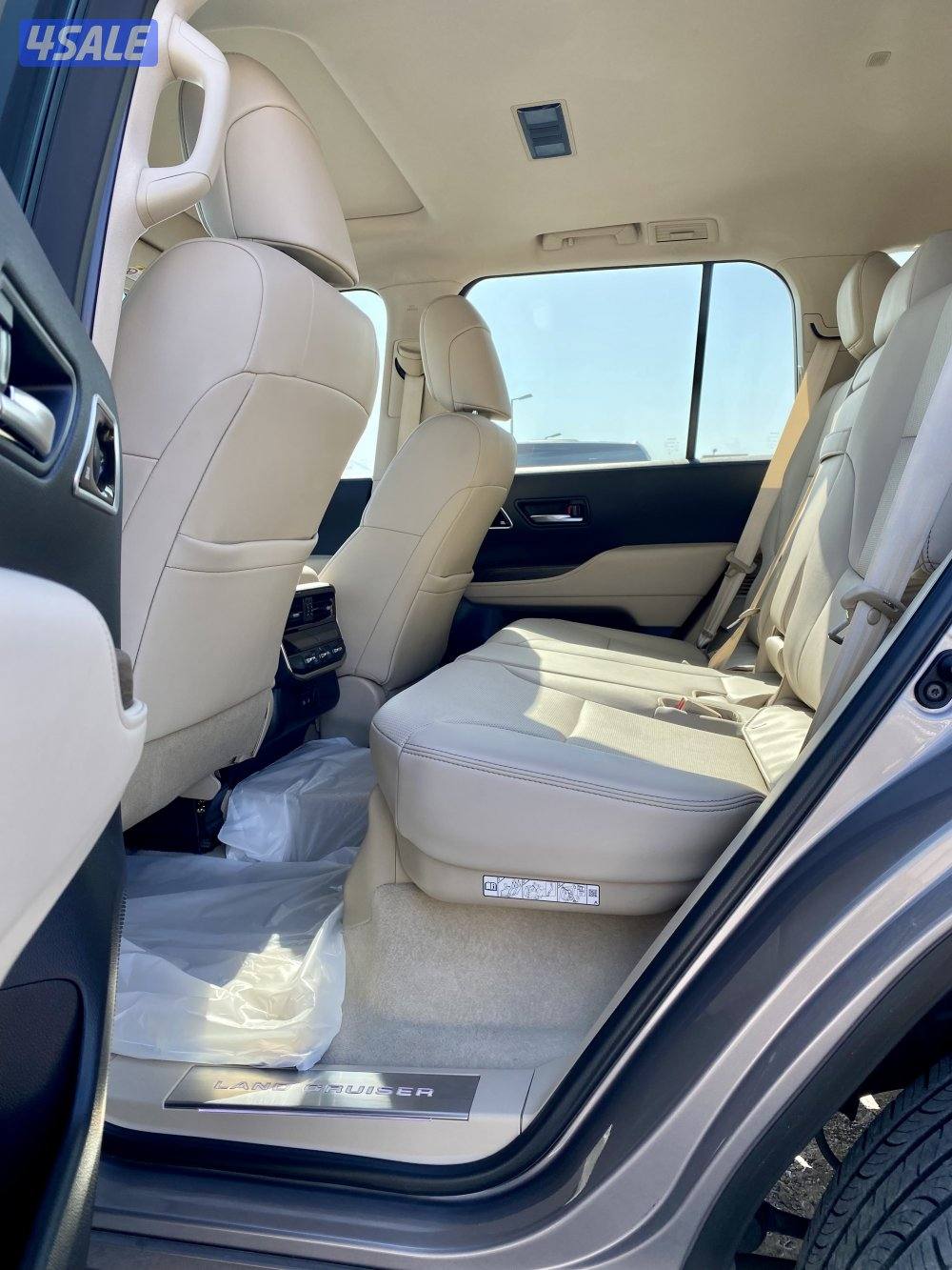 لاند VX الساير موديل 2022 عداد 987