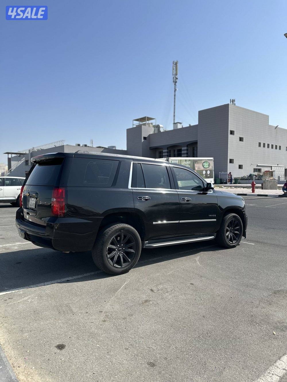 للبيع تاهو 2017 اللون اسود2