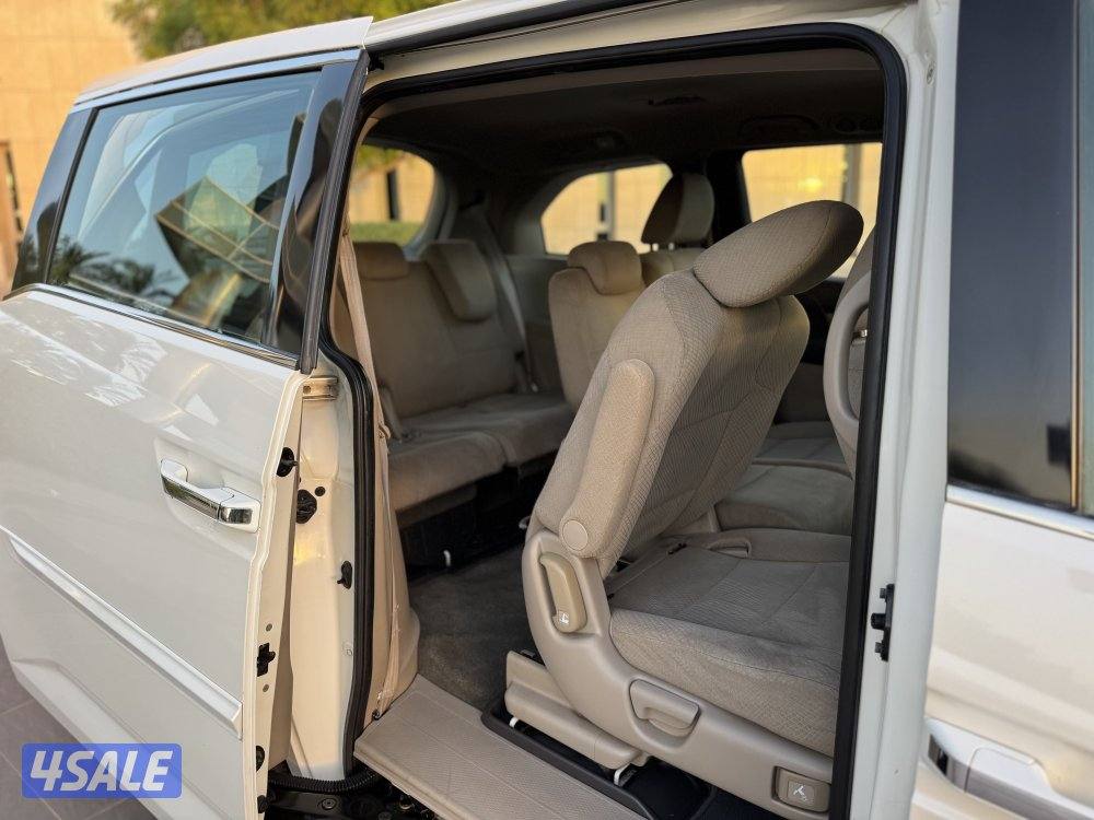 للبيع : هوندا 7 راكب : موديل 20152