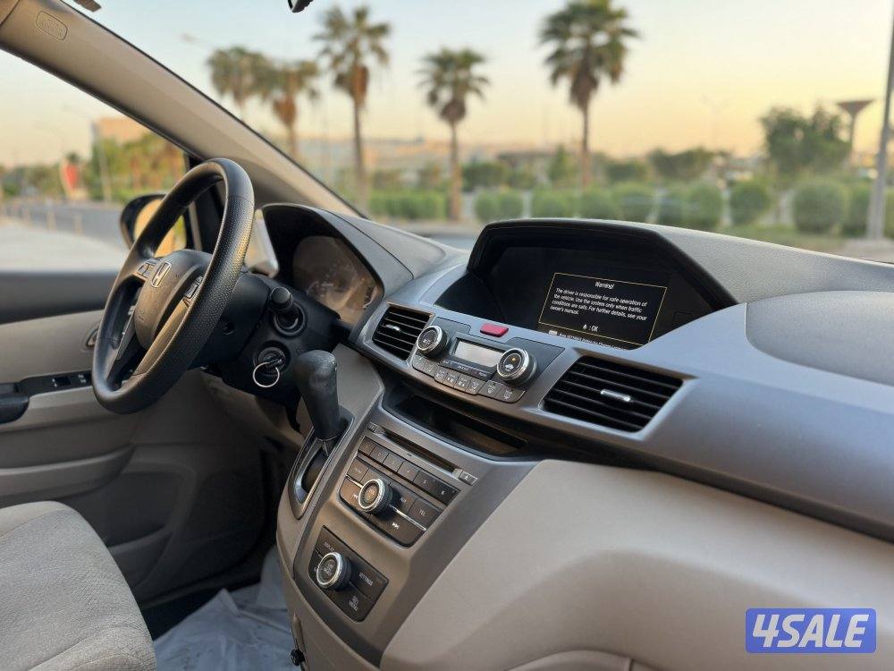 للبيع : هوندا 7 راكب : موديل 20155