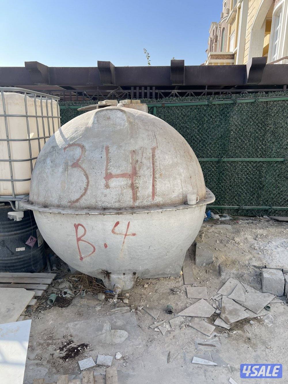 للبيع ماطور كهرباء 10500 قوته وتانكي ماء 1000 جالون .1